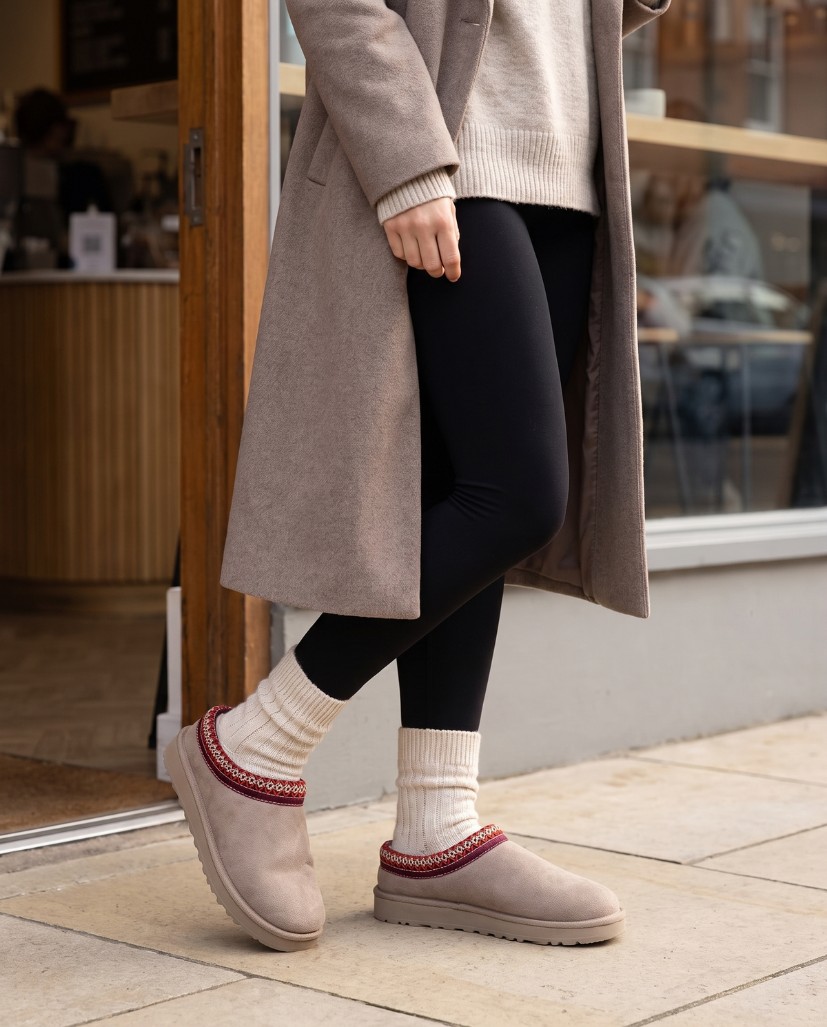 CURVD Cozy Suede-Look Slippers